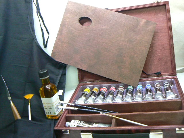 Valigia in legno levigato marchio a fuoco e 11 colori olio .